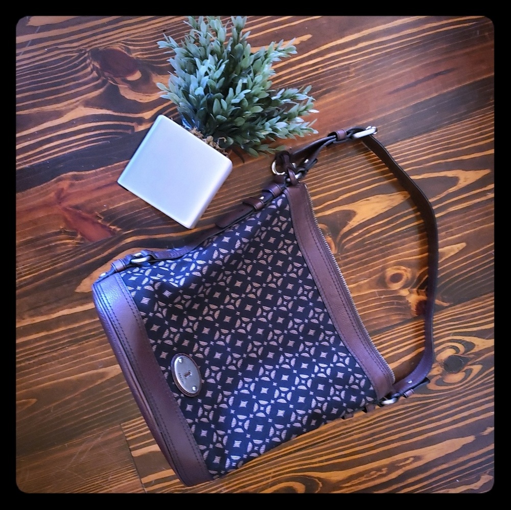 Fossil purse